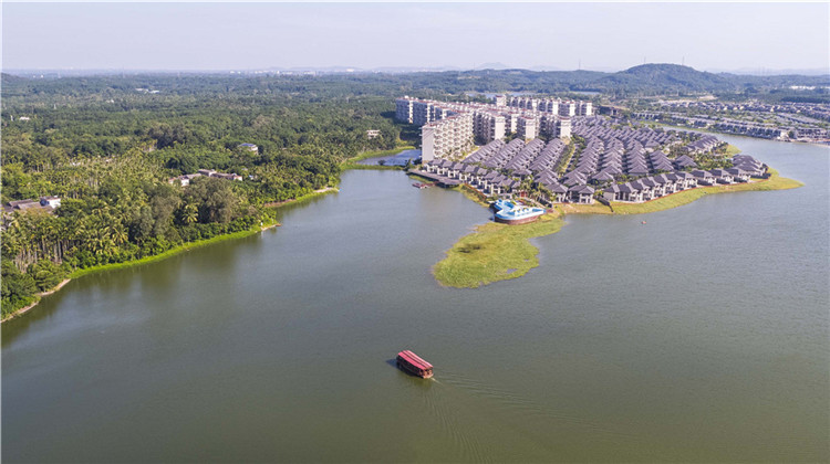海南官塘学院小镇实景图.jpg